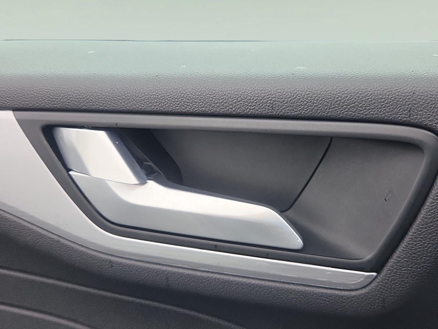 2025 Ford Escape Platinum - Photo 28