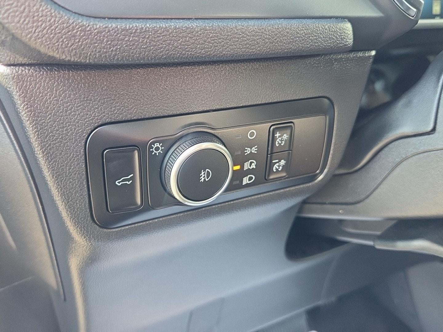 2025 Ford Escape Platinum - Photo 17