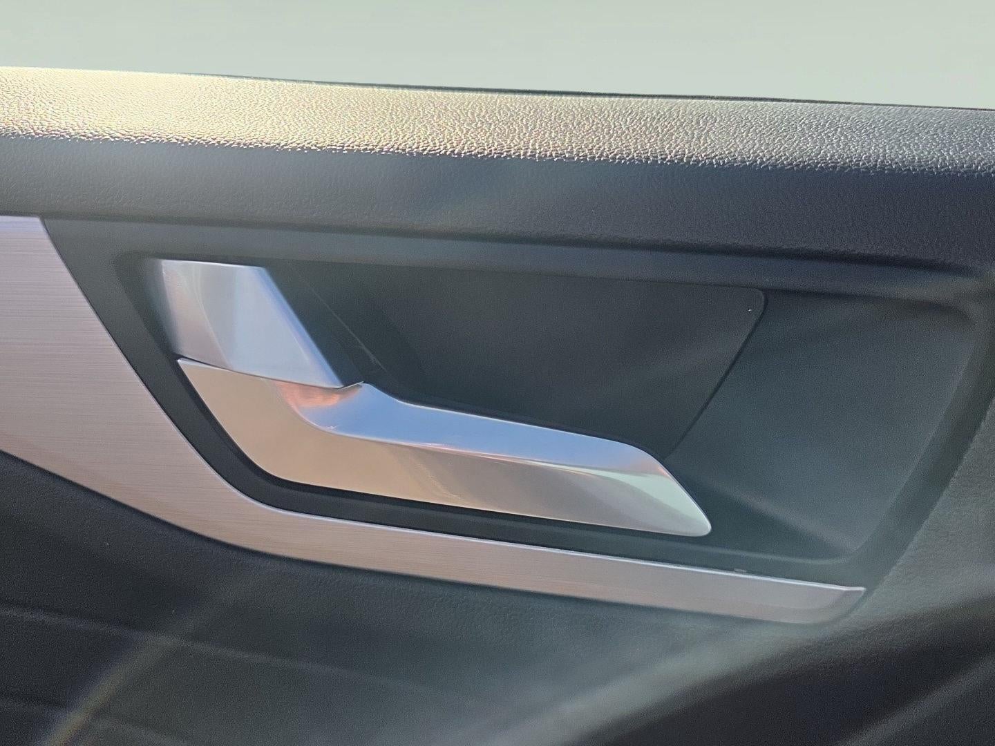 2025 Ford Escape Platinum - Photo 29