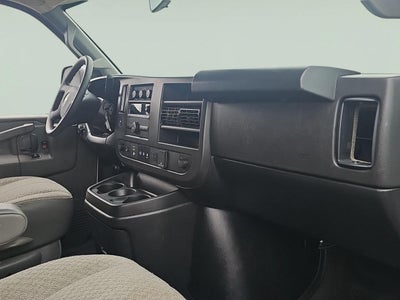 2025 Chevrolet Express Passenger 1LT