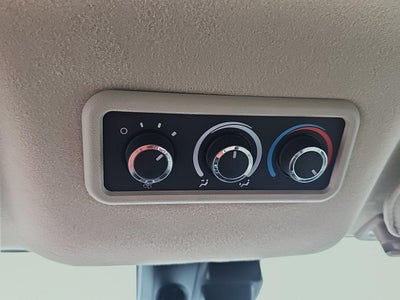 2025 Chevrolet Express Passenger 1LT
