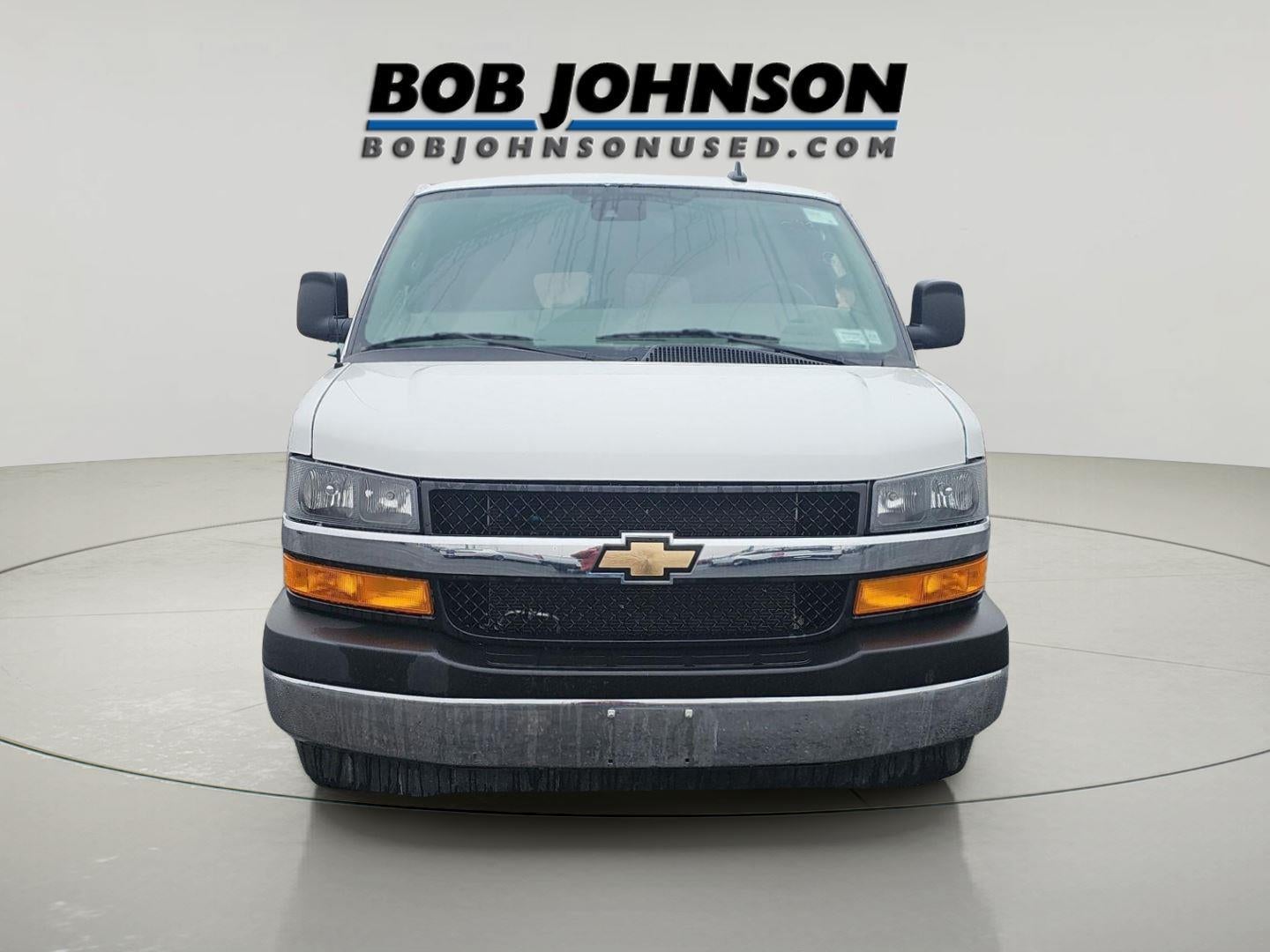 2025 Chevrolet Express Passenger 1LT