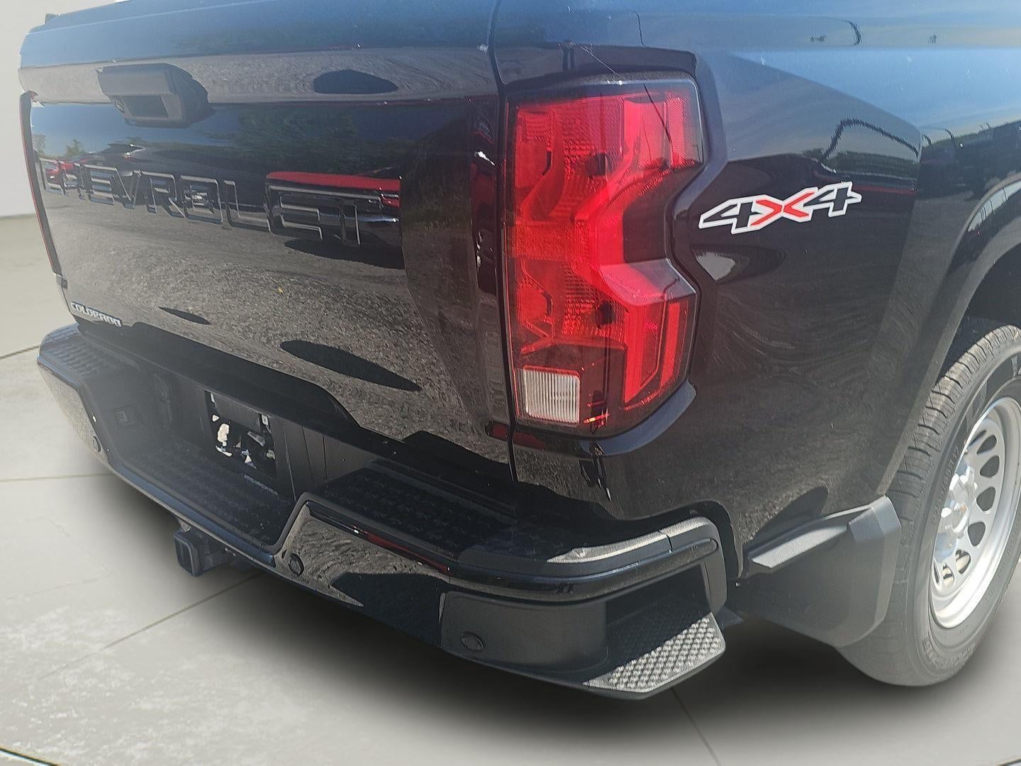 2024 Chevrolet Colorado WT