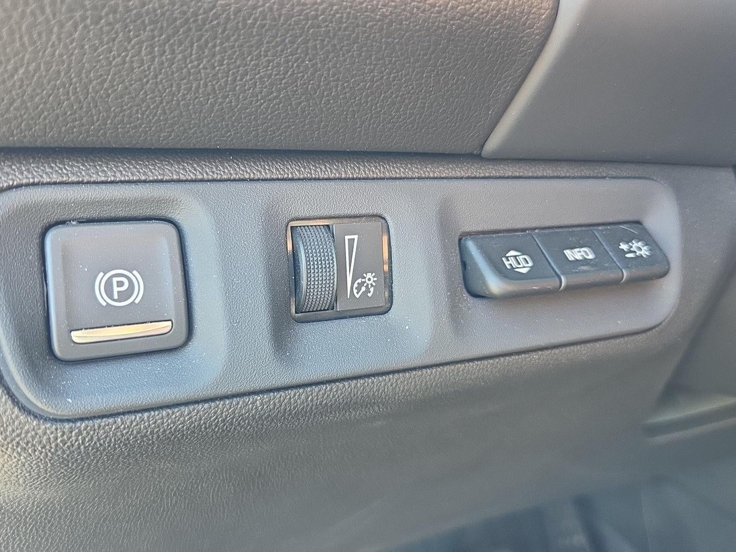 2023 GMC Acadia AT4
