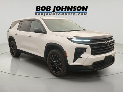 2024 Chevrolet Traverse LS