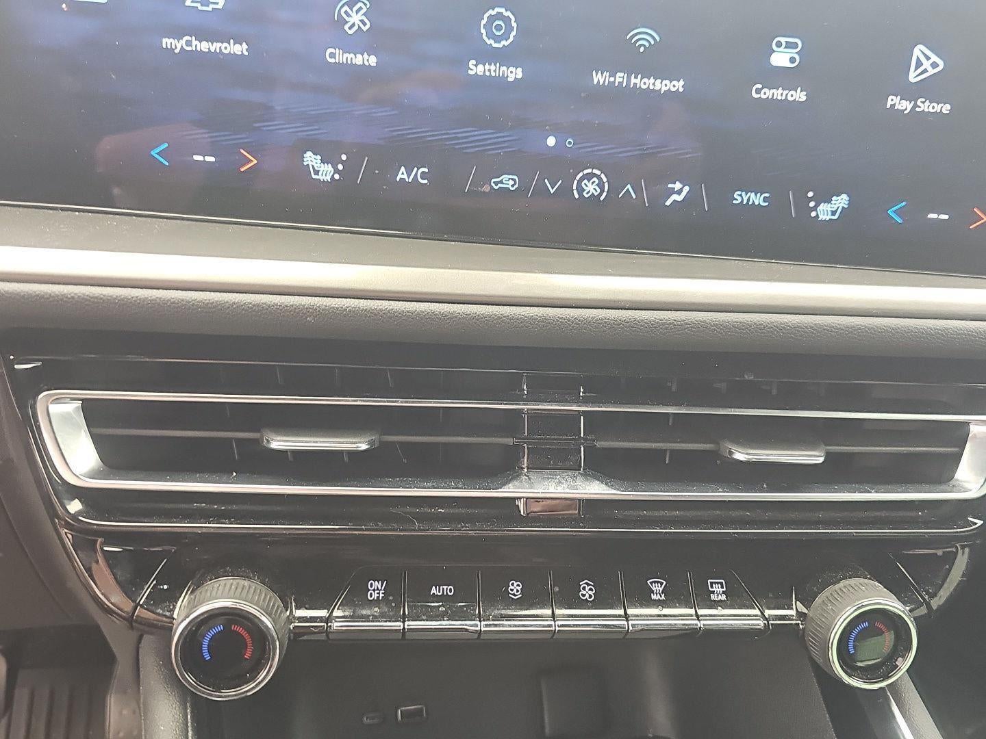 2024 Chevrolet Traverse LS