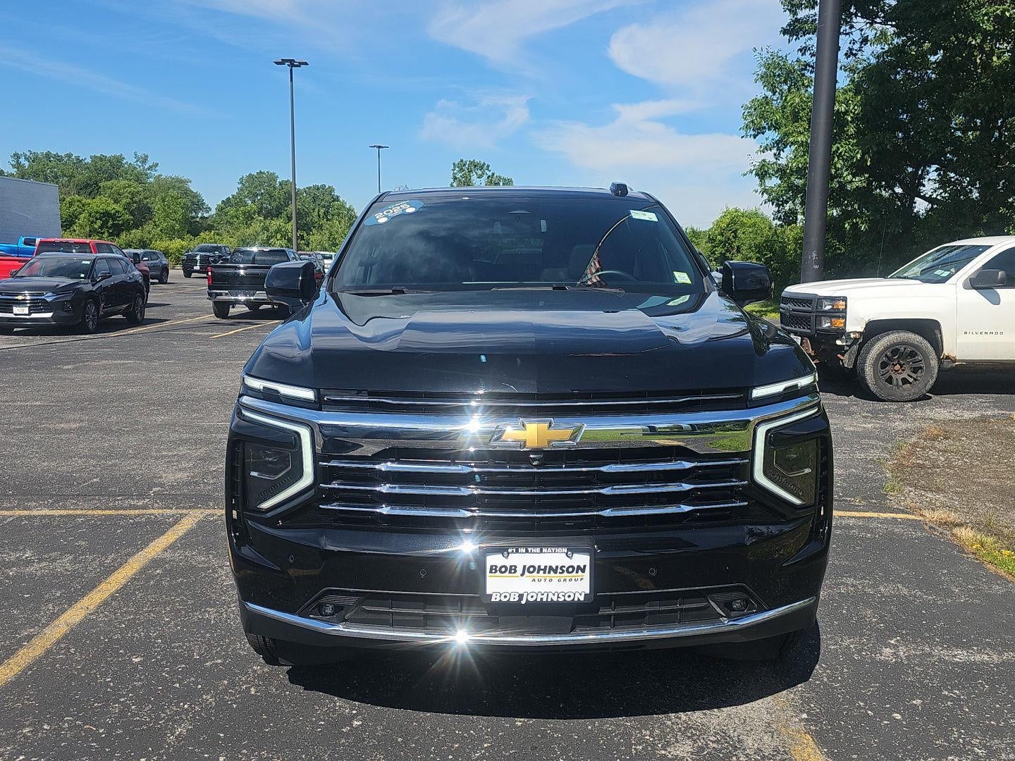 2025 Chevrolet Suburban LT