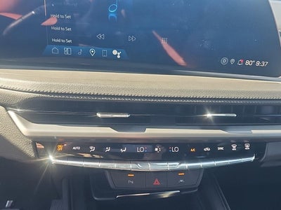 2025 Cadillac XT4 Premium Luxury