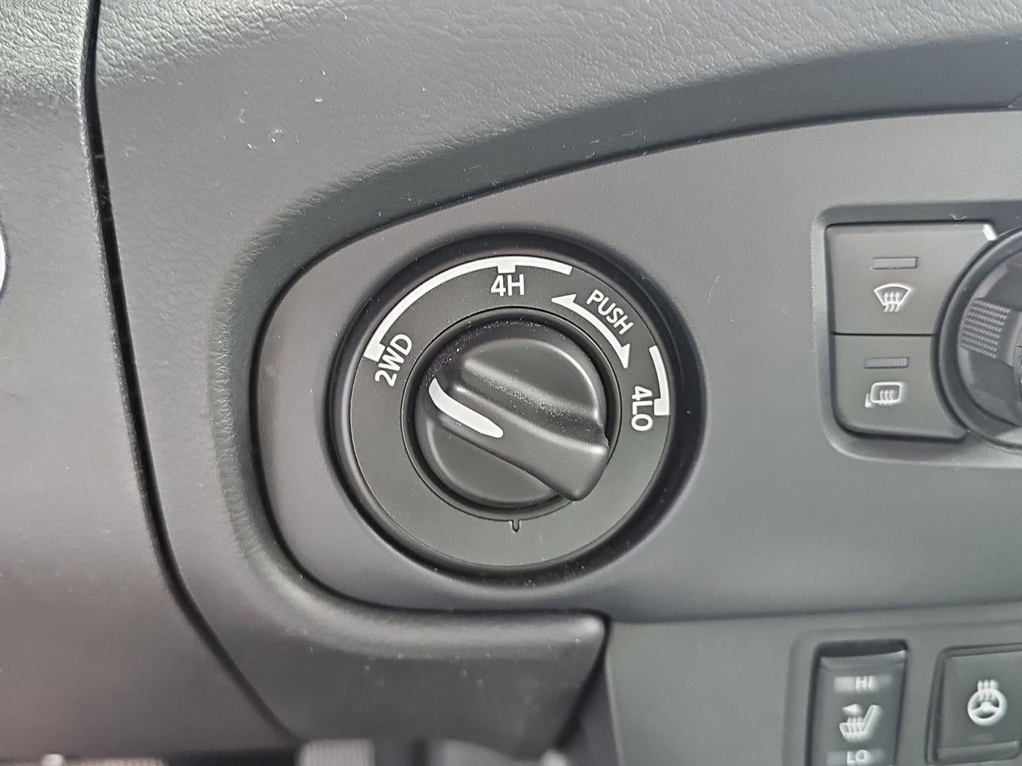 2022 Nissan Frontier Crew Cab SV 4x4