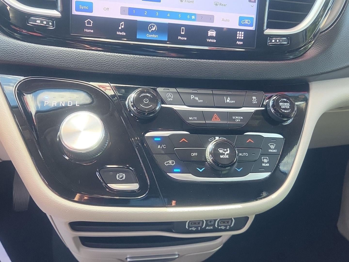 2024 Chrysler Pacifica Touring L