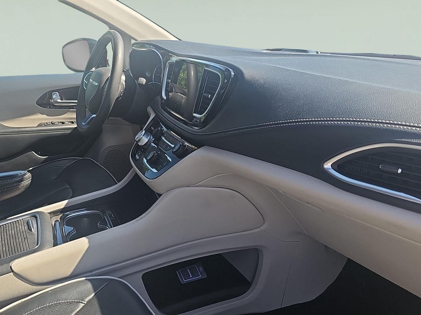 2023 Chrysler Pacifica Hybrid Limited
