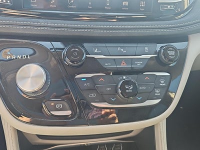 2023 Chrysler Pacifica Hybrid Limited