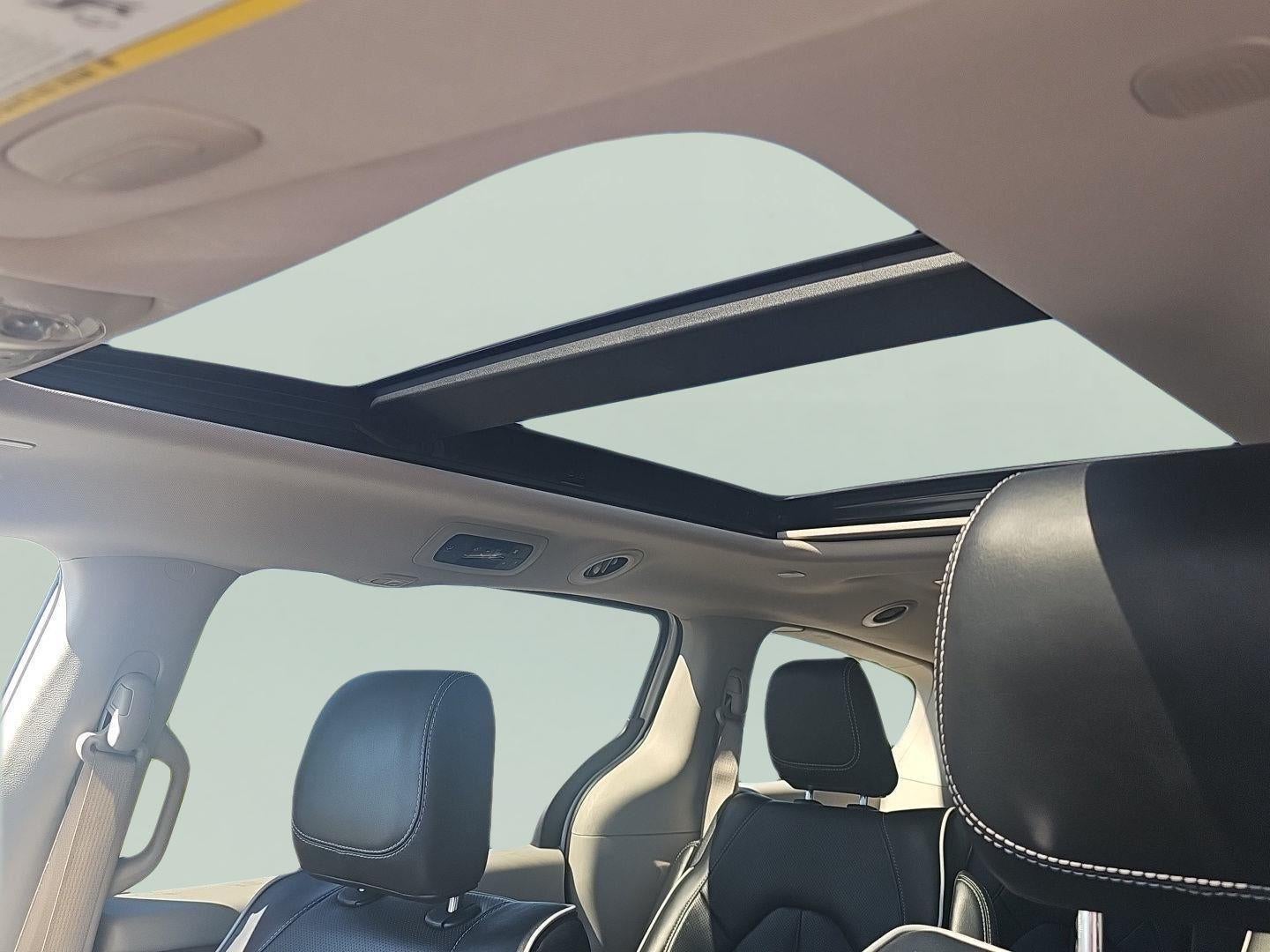 2023 Chrysler Pacifica Hybrid Limited