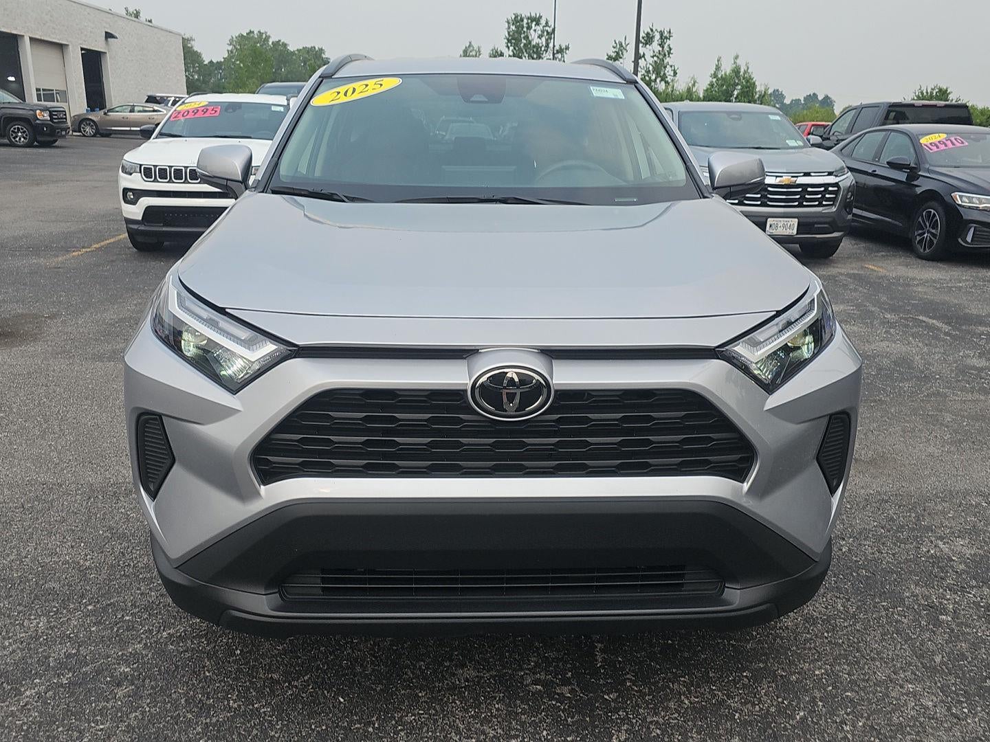 2025 Toyota RAV4 XLE