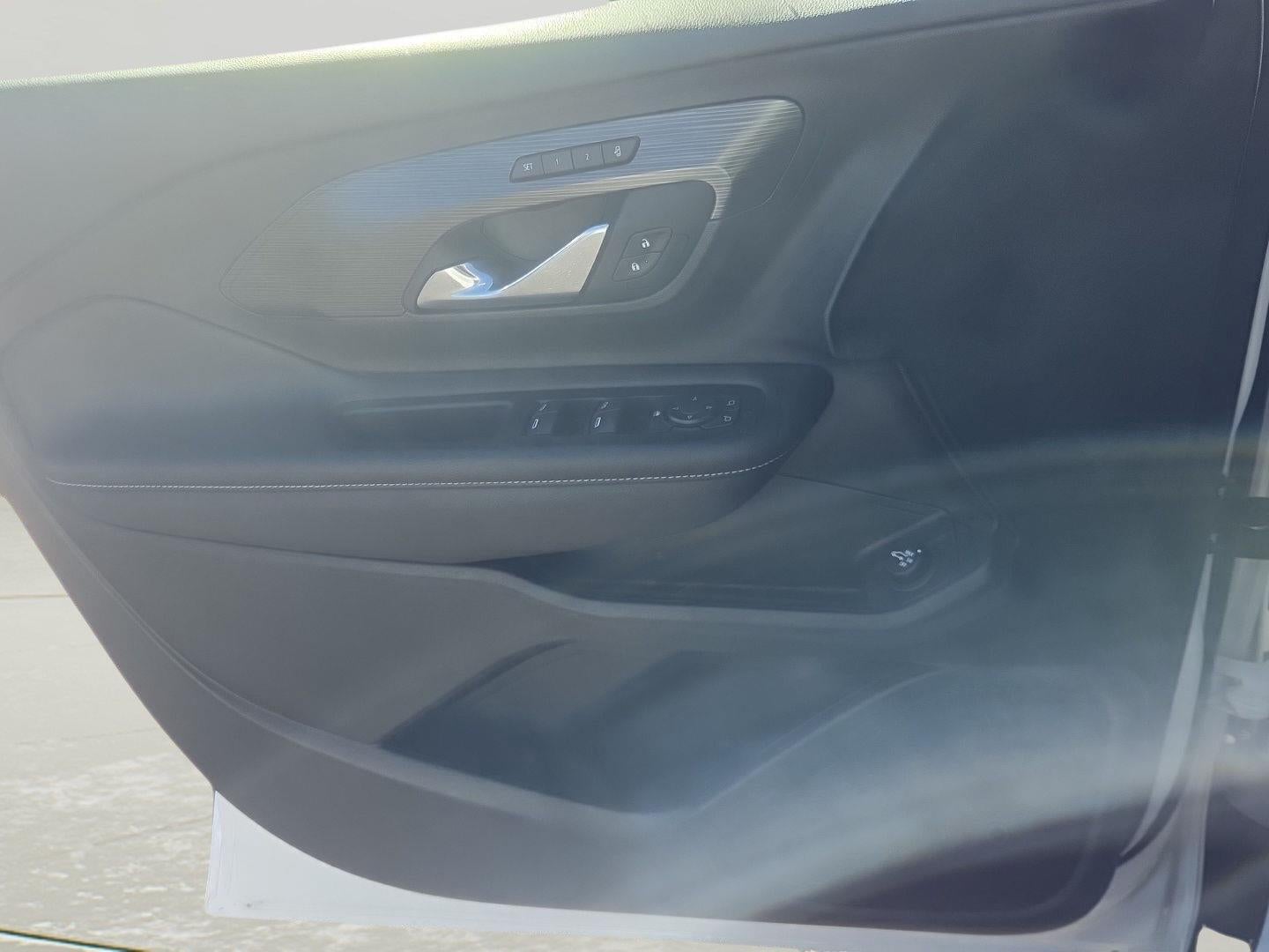 2023 GMC Terrain SLT - Photo 34