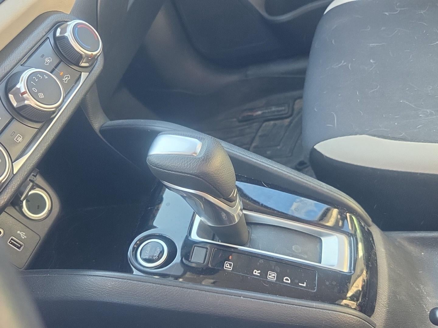 2021 Nissan Versa SV Xtronic CVT