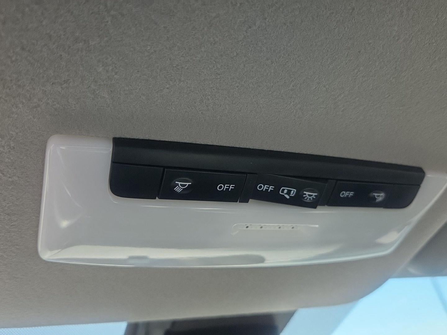 2021 Nissan Versa SV Xtronic CVT