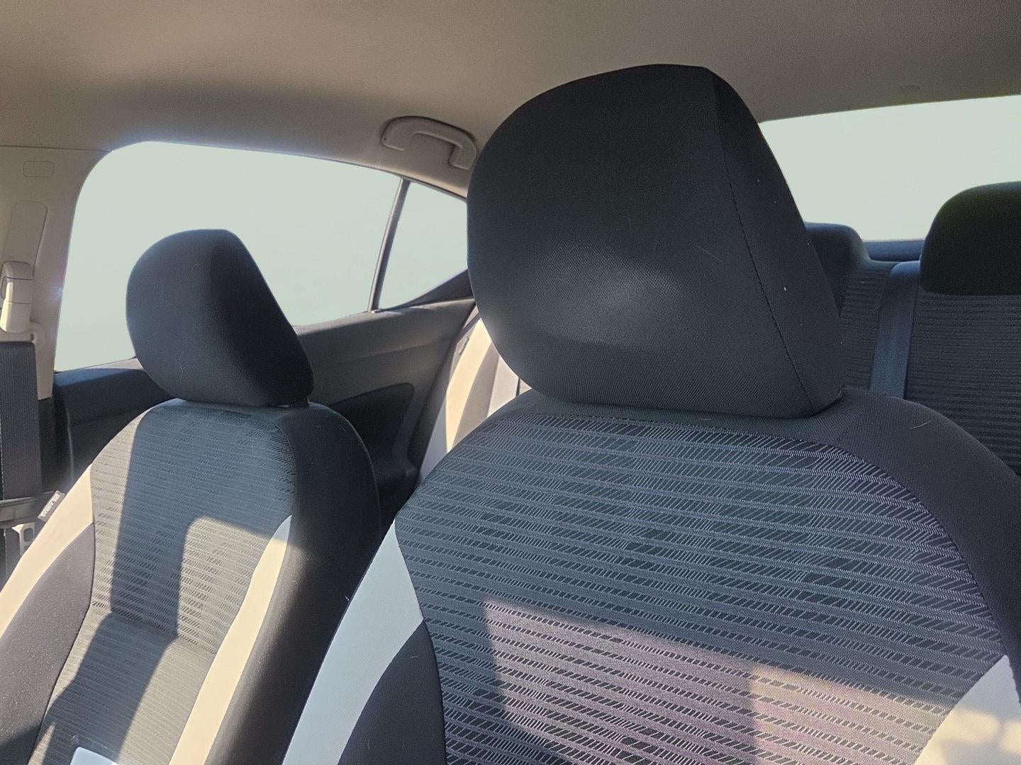 2021 Nissan Versa SV Xtronic CVT