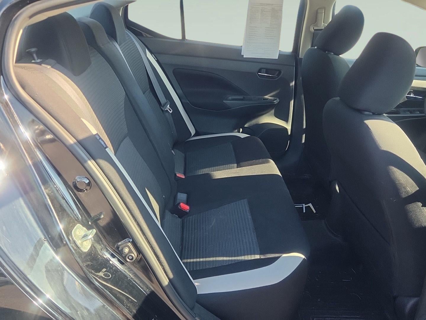 2021 Nissan Versa SV Xtronic CVT