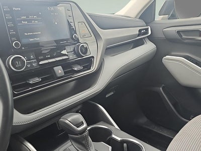 2022 Toyota Highlander LE