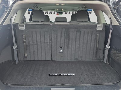 2022 Toyota Highlander LE