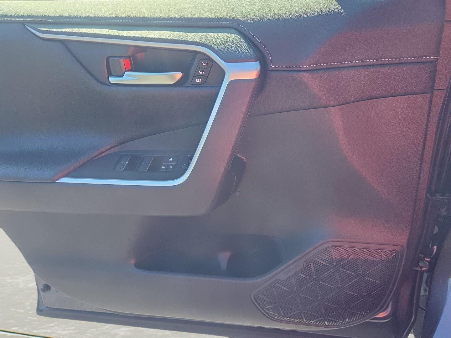 2021 Toyota RAV4 Limited - Photo 32