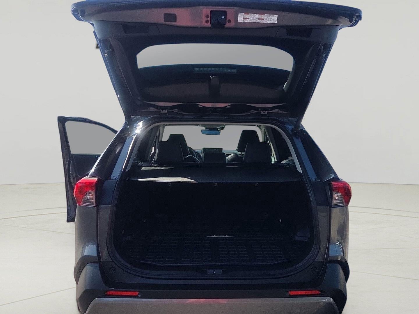 2021 Toyota RAV4 Limited - Photo 7