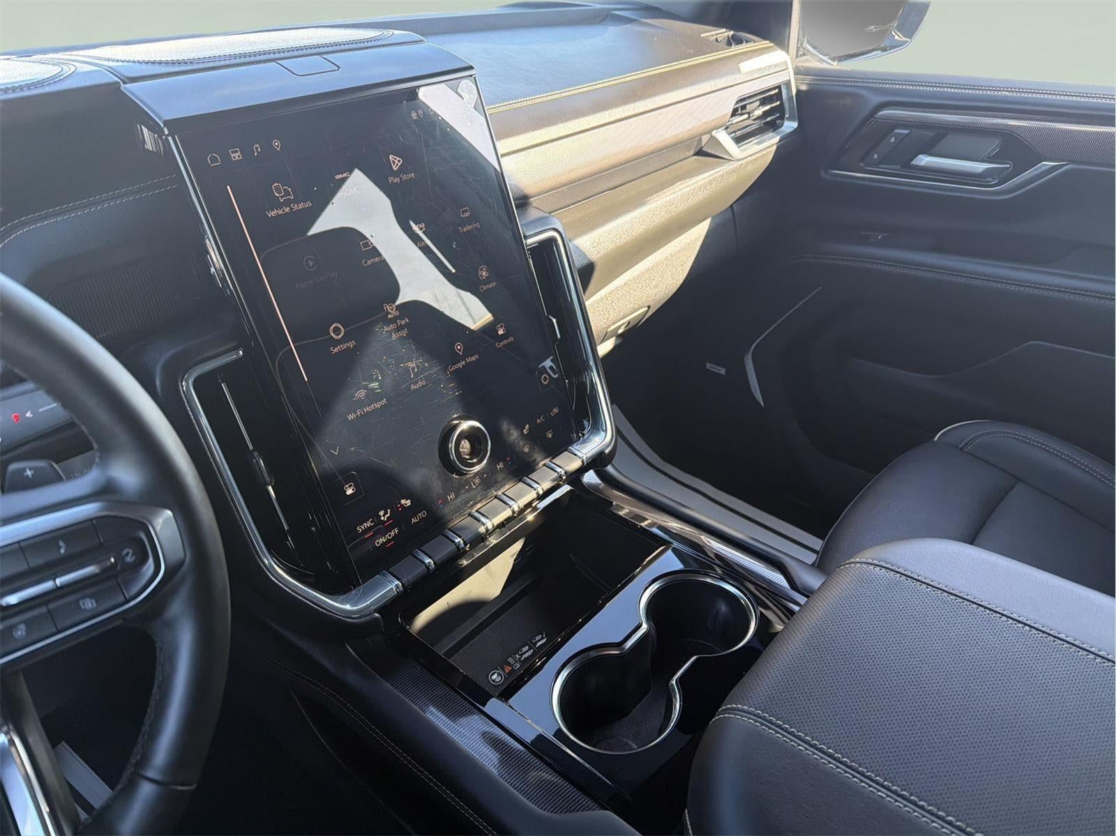 2025 GMC Yukon Elevation