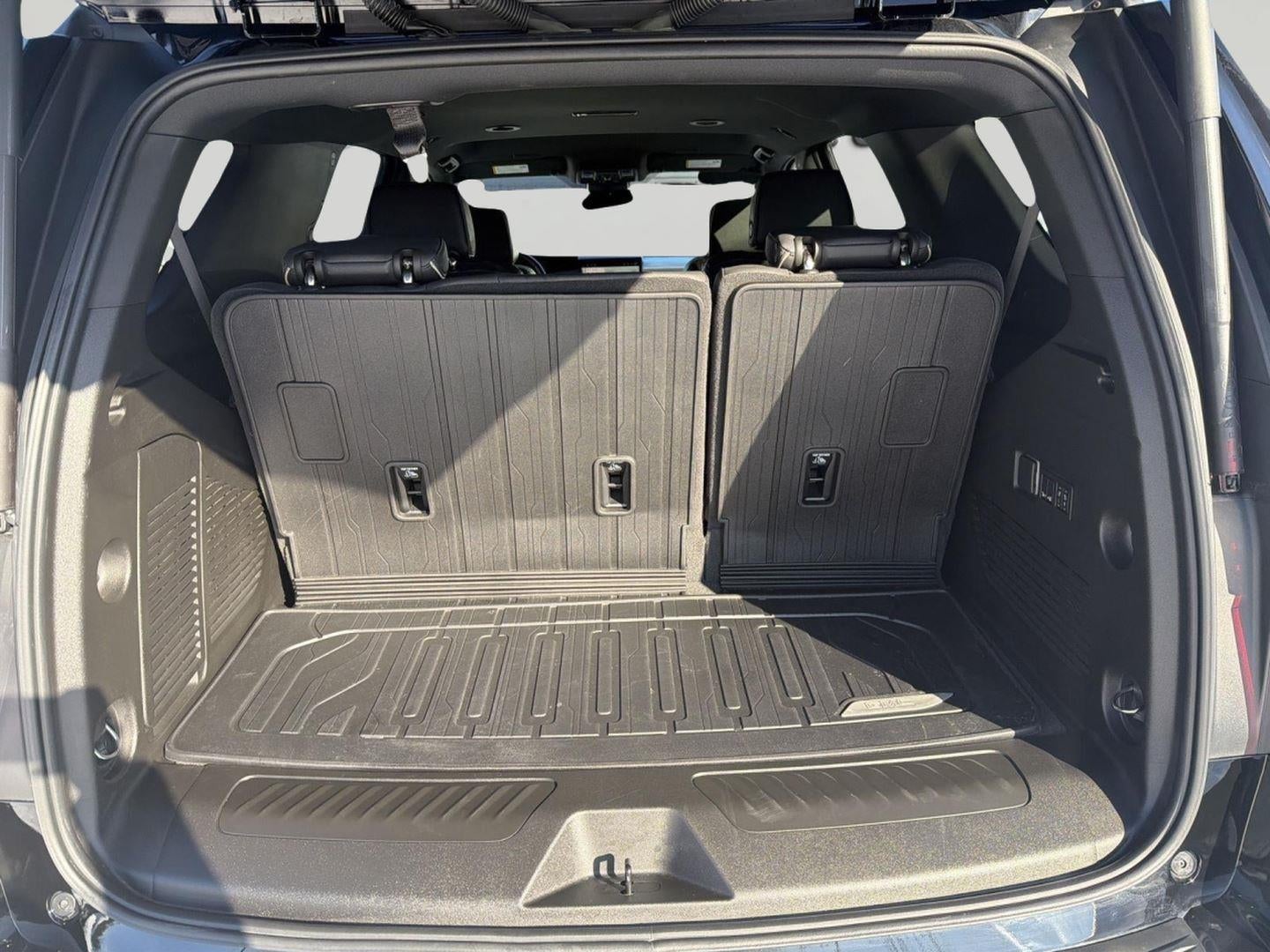 2025 GMC Yukon Elevation