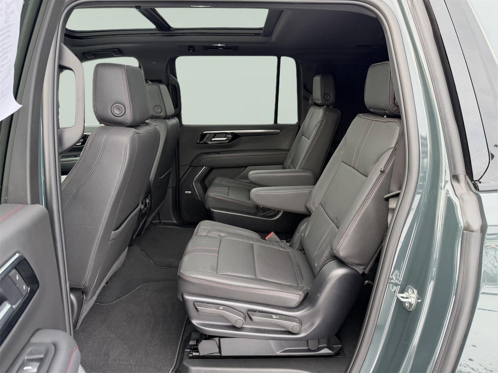 2025 Chevrolet Suburban RST