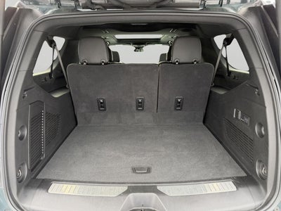 2025 Chevrolet Suburban RST