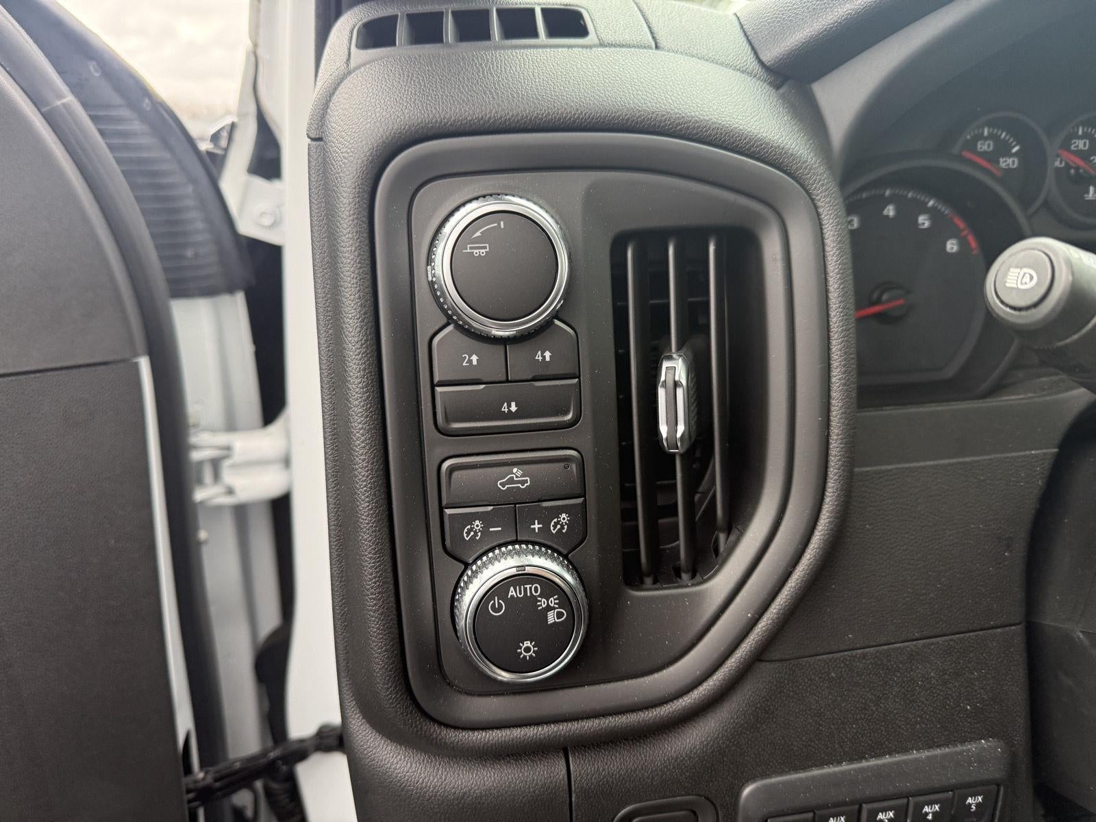 2024 GMC Sierra 2500 HD Pro