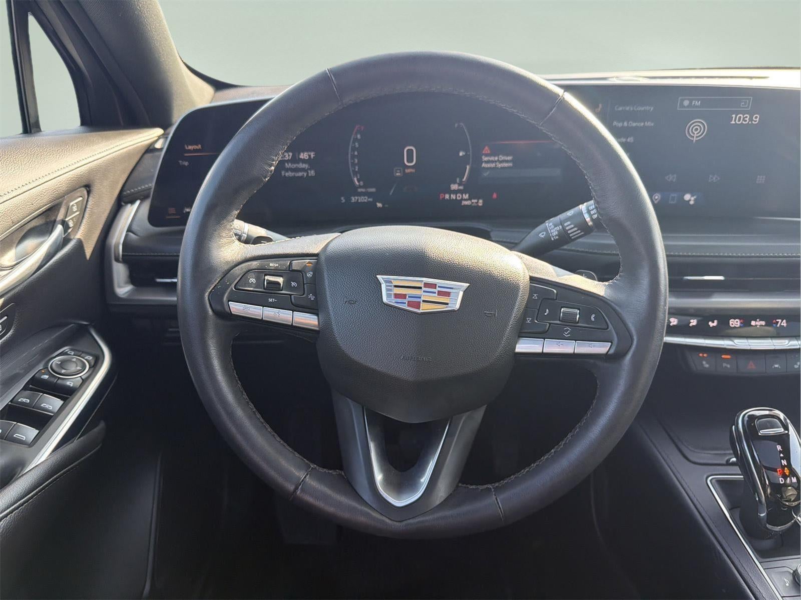 2024 Cadillac XT4 Premium Luxury