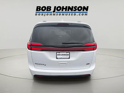 2022 Chrysler Pacifica Touring L AWD