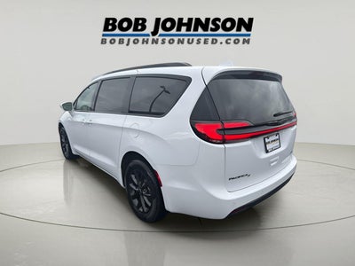 2022 Chrysler Pacifica Touring L AWD