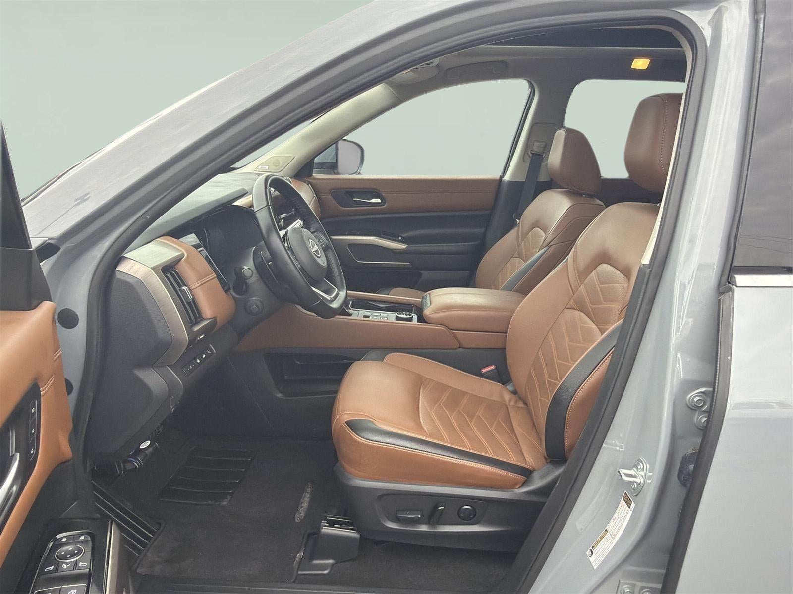 2023 Nissan Pathfinder Platinum 4WD