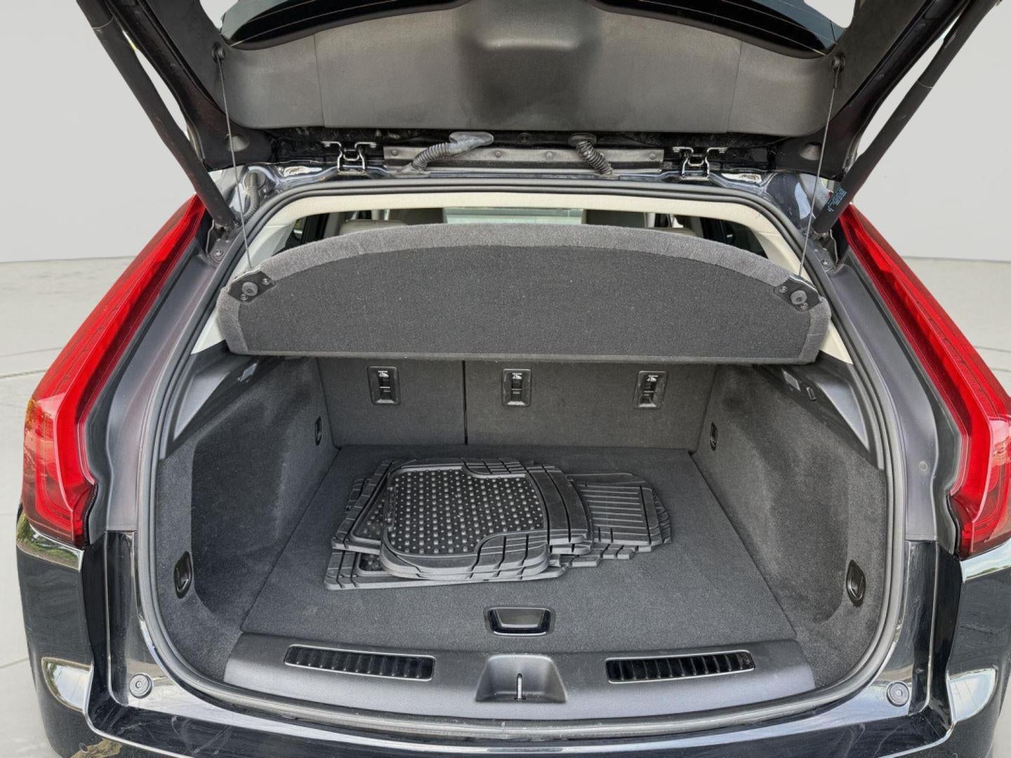 2020 Cadillac XT4 FWD Premium Luxury