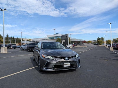 2021 Toyota Camry Hybrid XLE