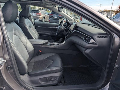 2021 Toyota Camry Hybrid XLE