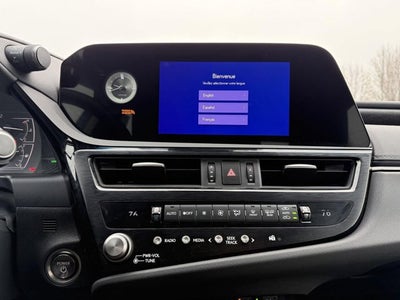 2024 Lexus ES 300h SEDAN