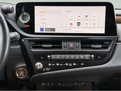 2024 Lexus ES 300h 