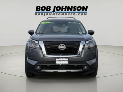 2022 Nissan Pathfinder Platinum