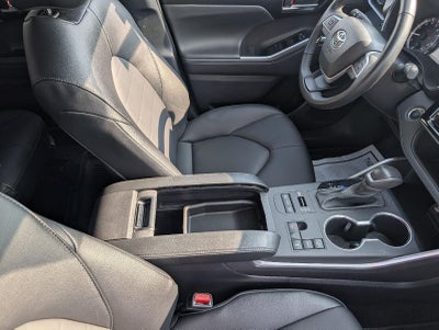 2025 Toyota Highlander XLE