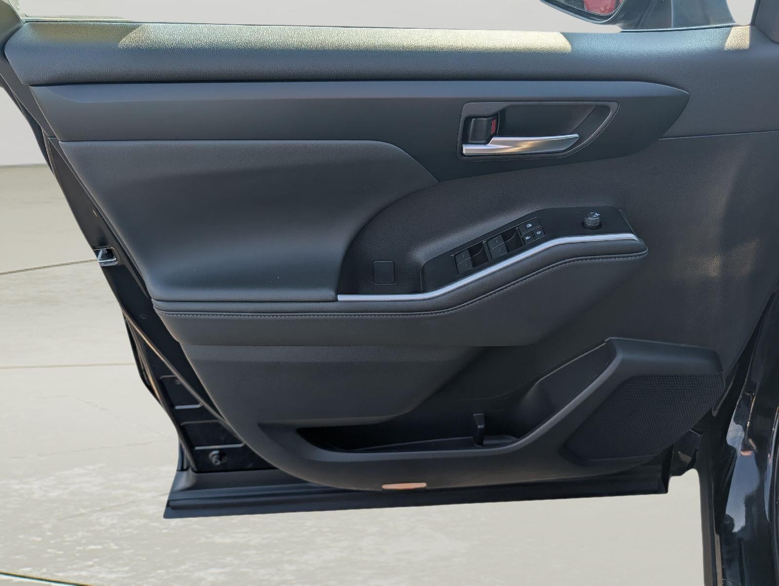2025 Toyota Highlander XLE