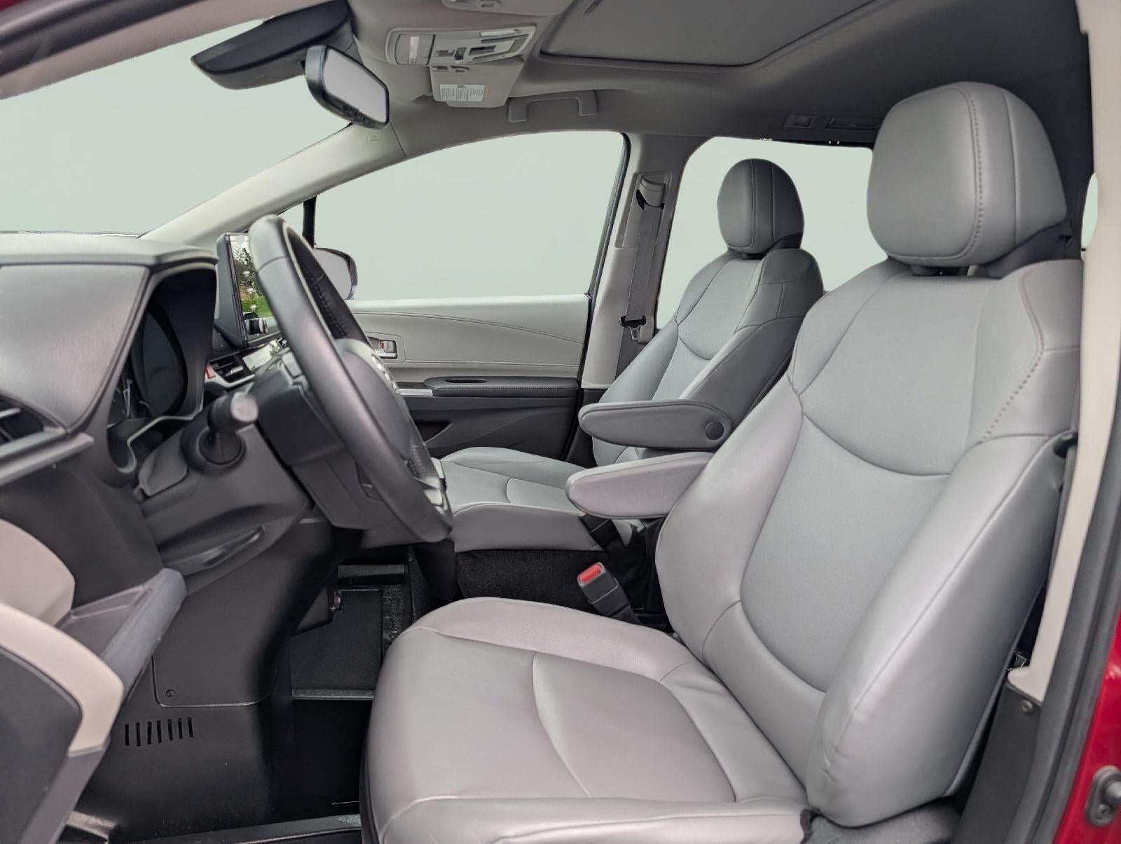 2022 Toyota Sienna XLE 8-Passenger