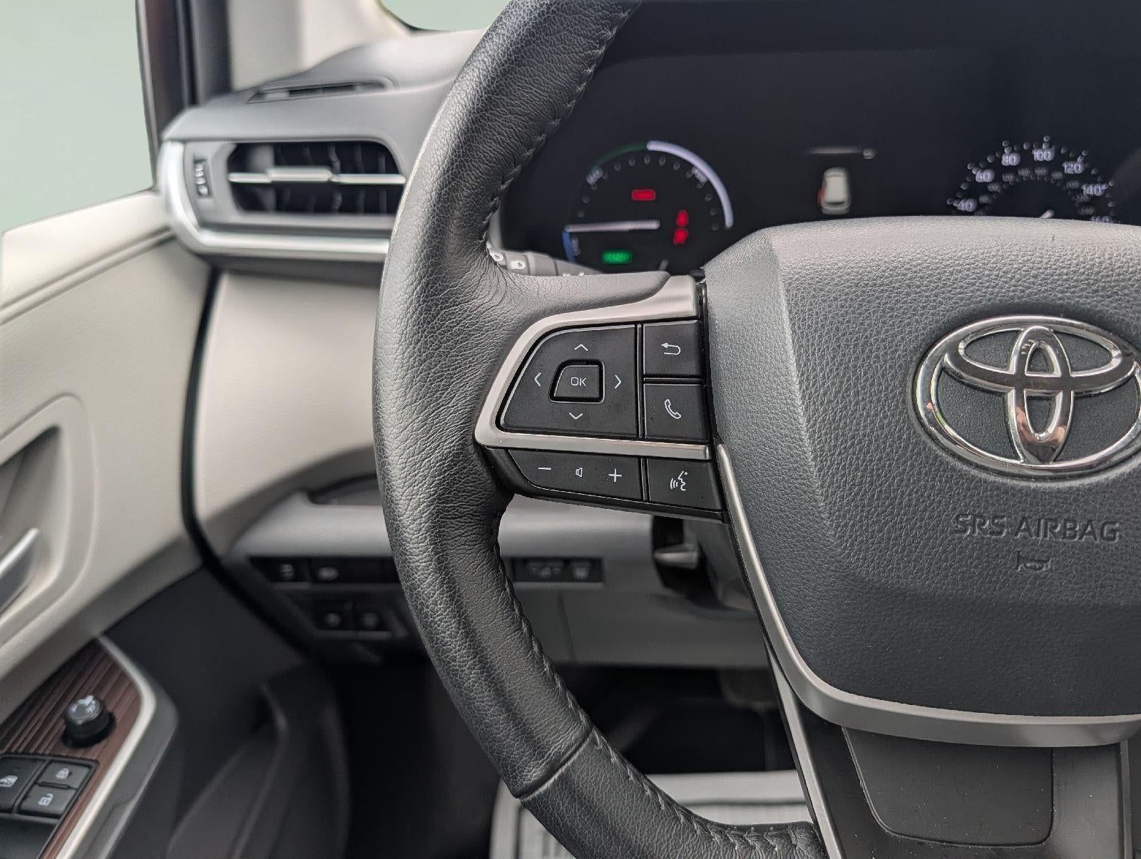 2022 Toyota Sienna XLE 8-Passenger
