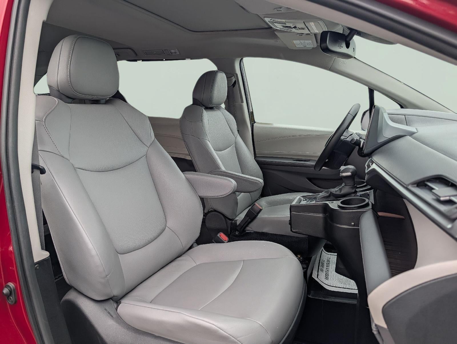 2022 Toyota Sienna XLE 8-Passenger