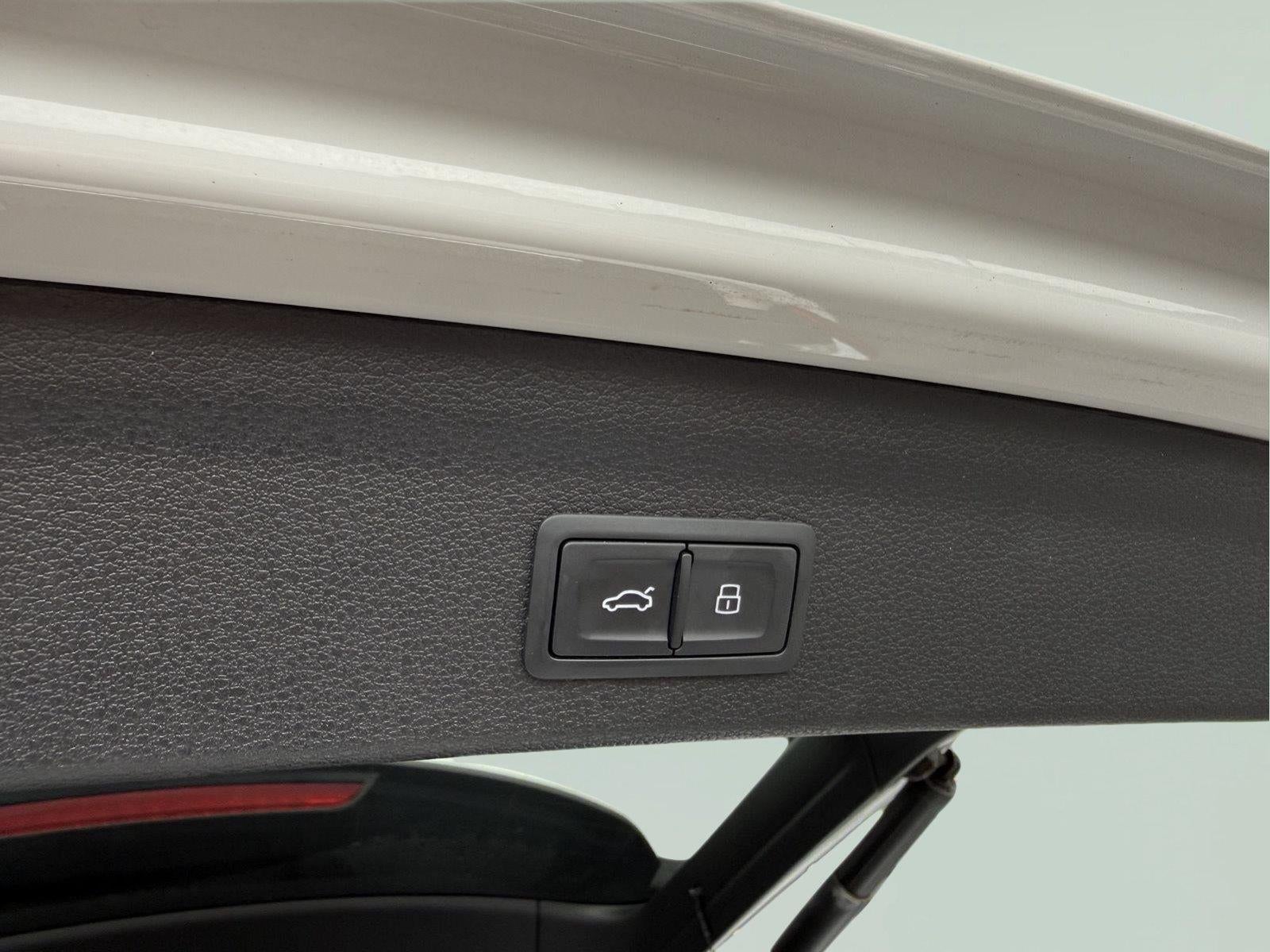 2021 Audi Q3 S line Premium Plus