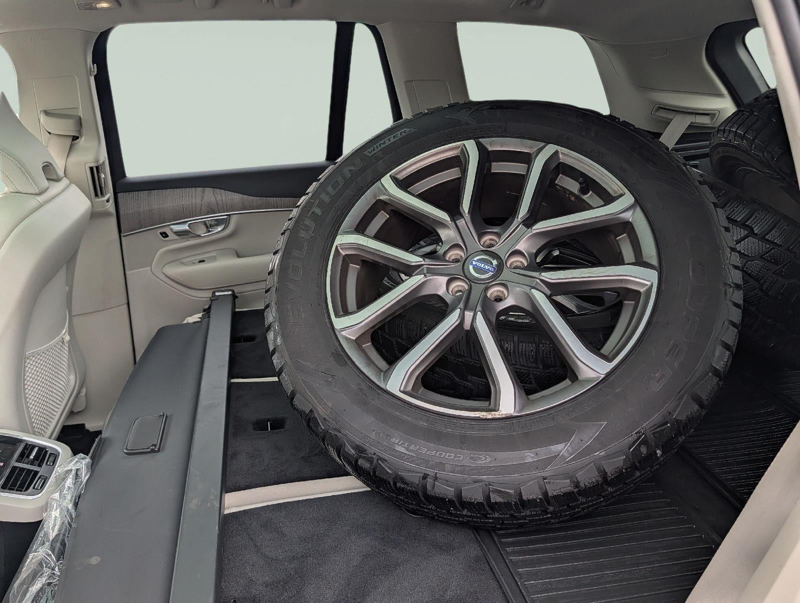 2023 Volvo XC90 Plus