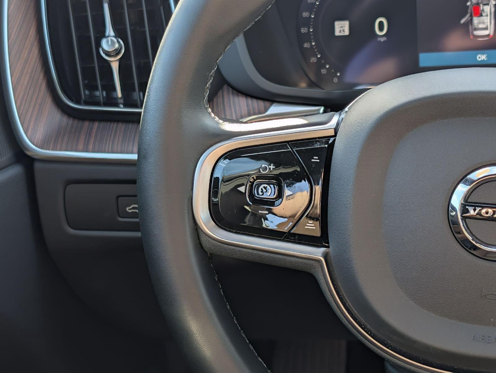 2023 Volvo Xc60 Plus Bright Theme